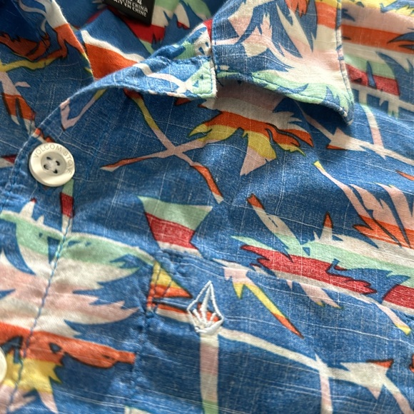 Volcom floral button down short sleeve sz5 - Picture 3 of 3